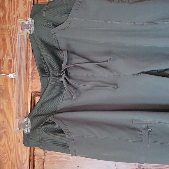 Women Scrub Joggers - Picture 5 of 8